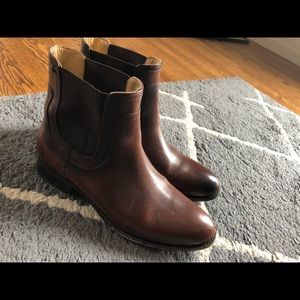 Frye Dara Chelsea booties